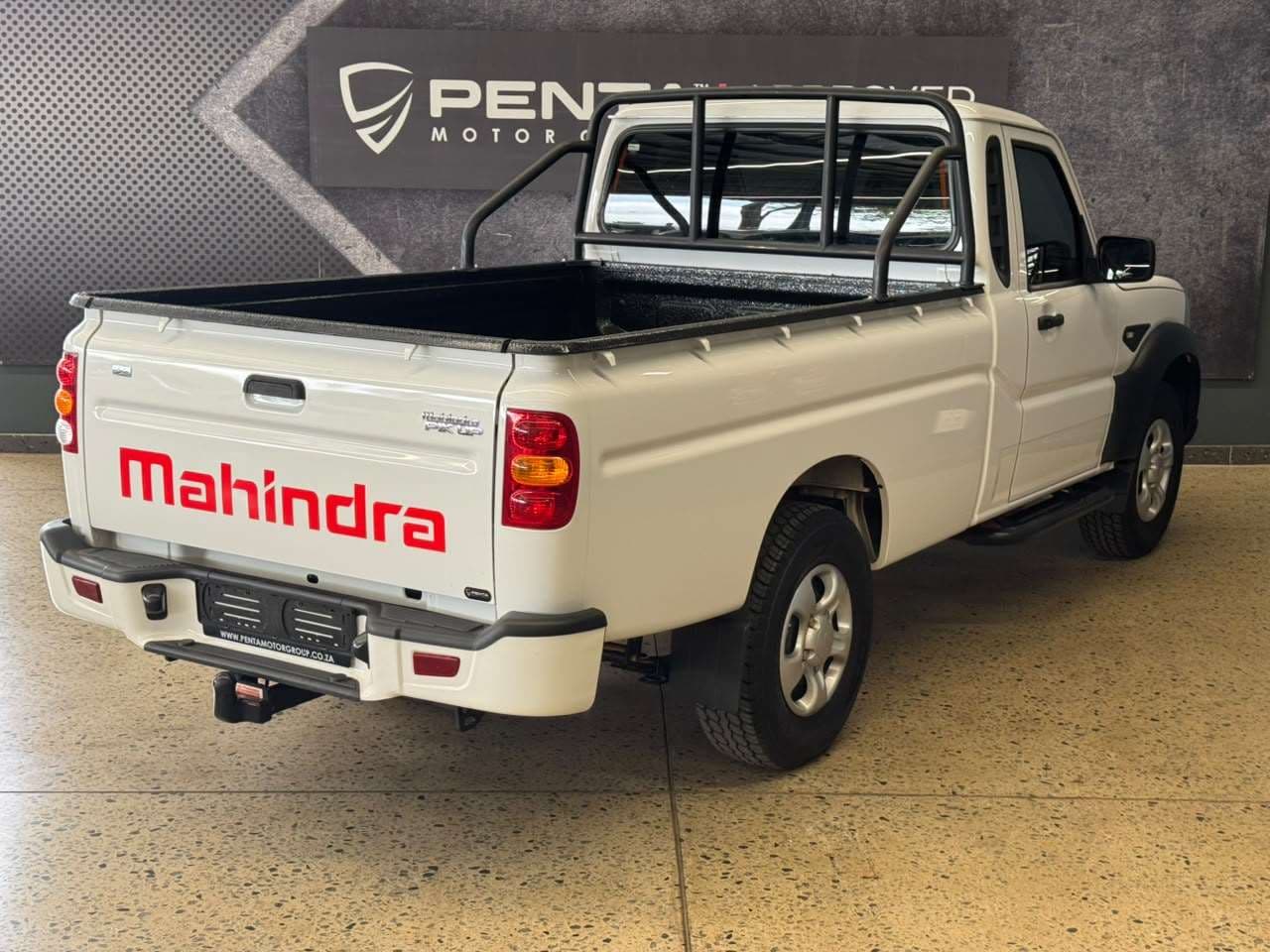 2026 Mahindra Pik Up, image 3 of 16