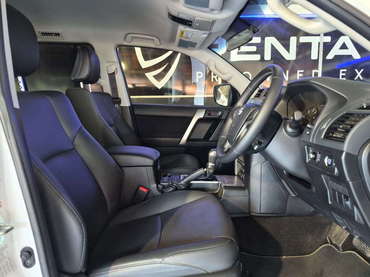 2022 Toyota Prado, image 13 of 16
