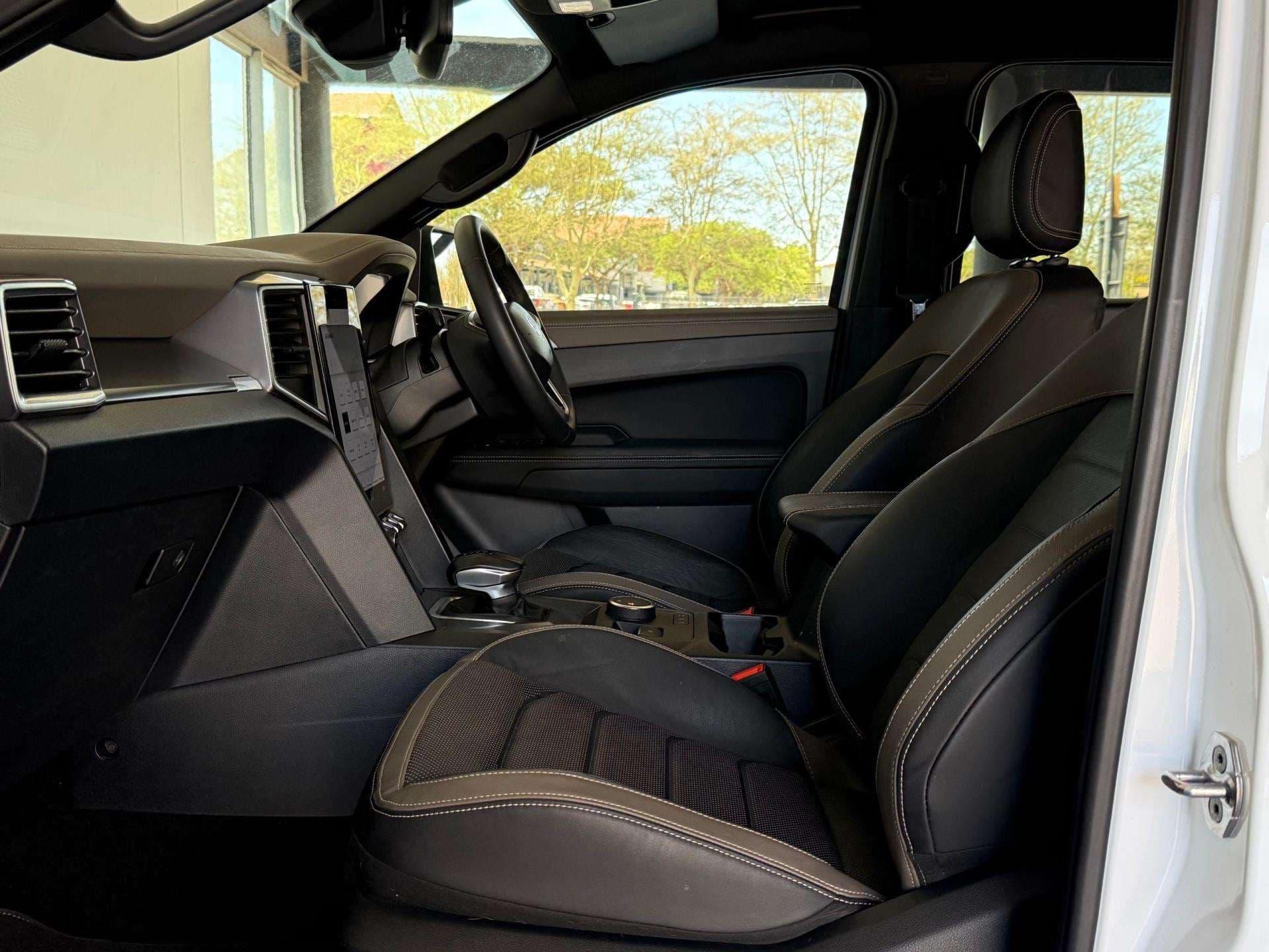 2025 Volkswagen Amarok, image 15 of 16
