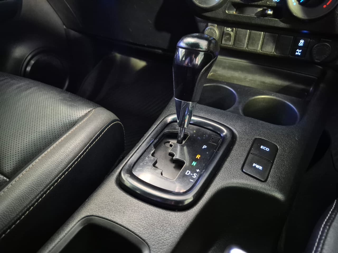 2022 Toyota Hilux, image 9 of 16