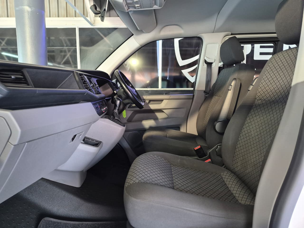 2022 Volkswagen Kombi T6.1, image 11 of 16