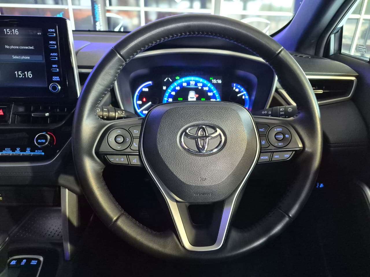 2024 Toyota Corolla Cross, image 8 of 16