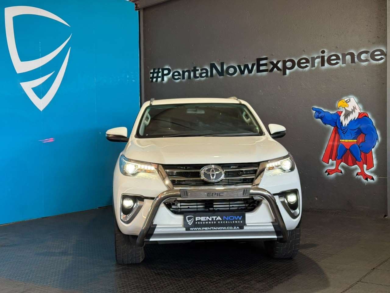 2020 Toyota Fortuner, image 2 of 16