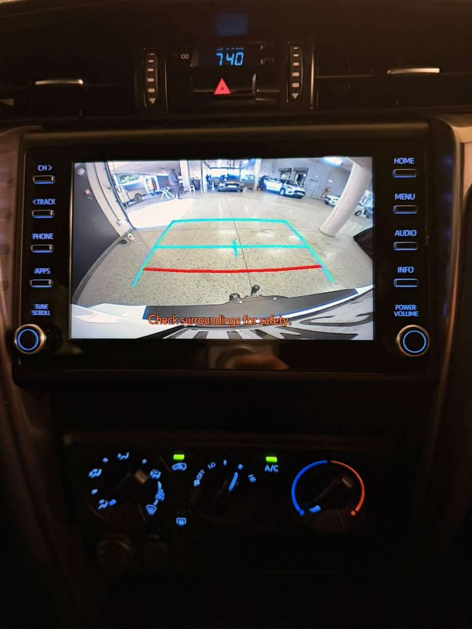 2021 Toyota Fortuner, image 6 of 16