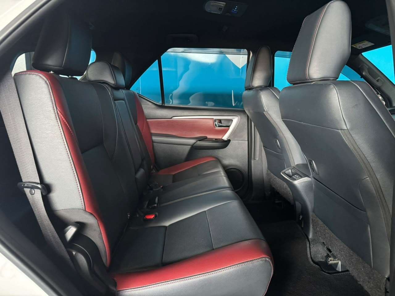 2023 Toyota Fortuner, image 12 of 16