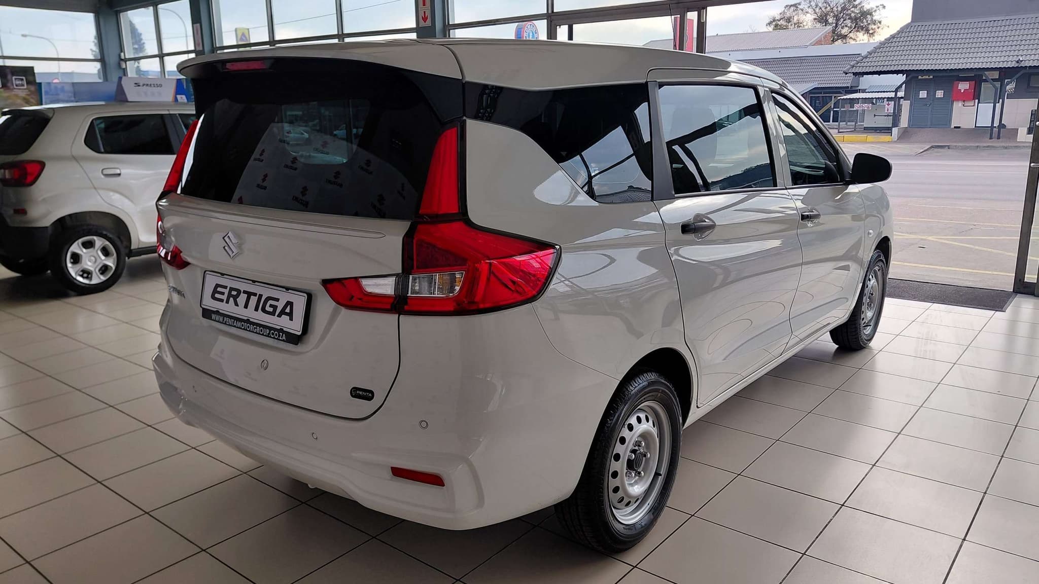 2026 Suzuki Ertiga, image 3 of 8