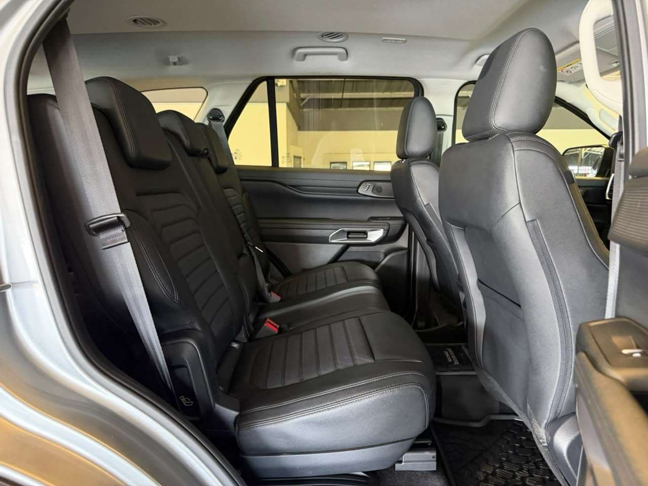 2026 Ford Everest, image 10 of 16