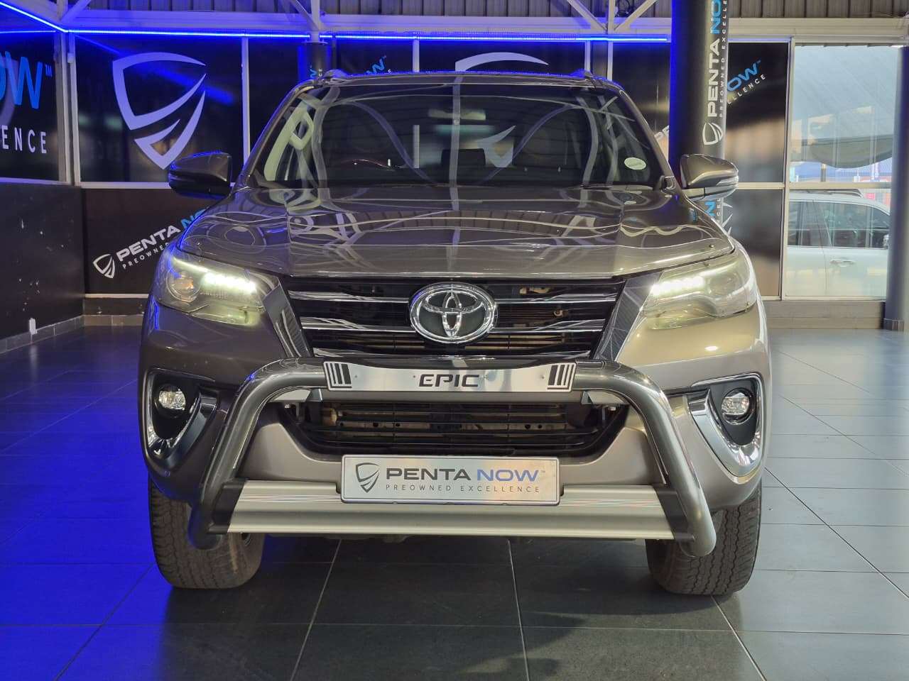 2020 Toyota Fortuner, image 2 of 16