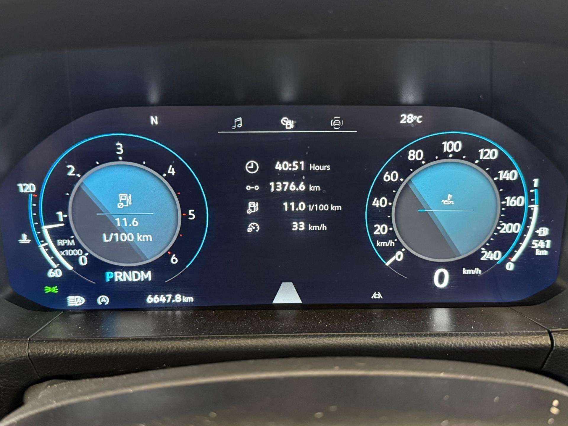 2025 Volkswagen Amarok, image 12 of 16