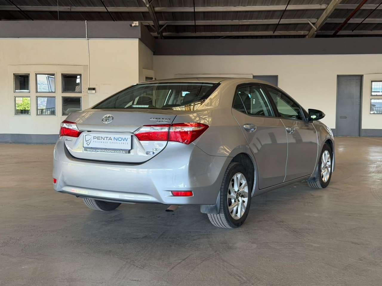 2020 Toyota Corolla Quest, image 5 of 16