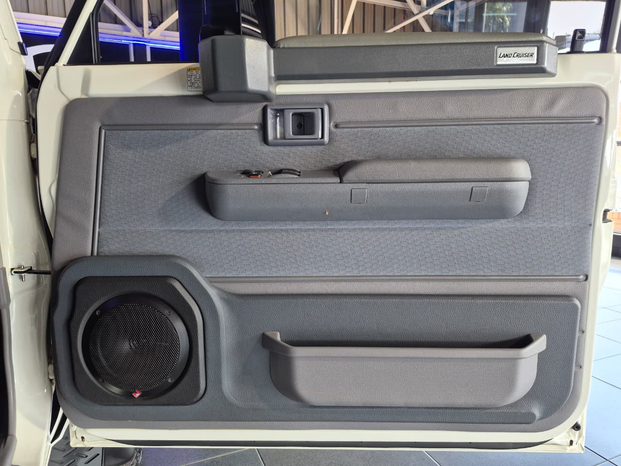 2025 Toyota Land Cruiser, image 12 of 16