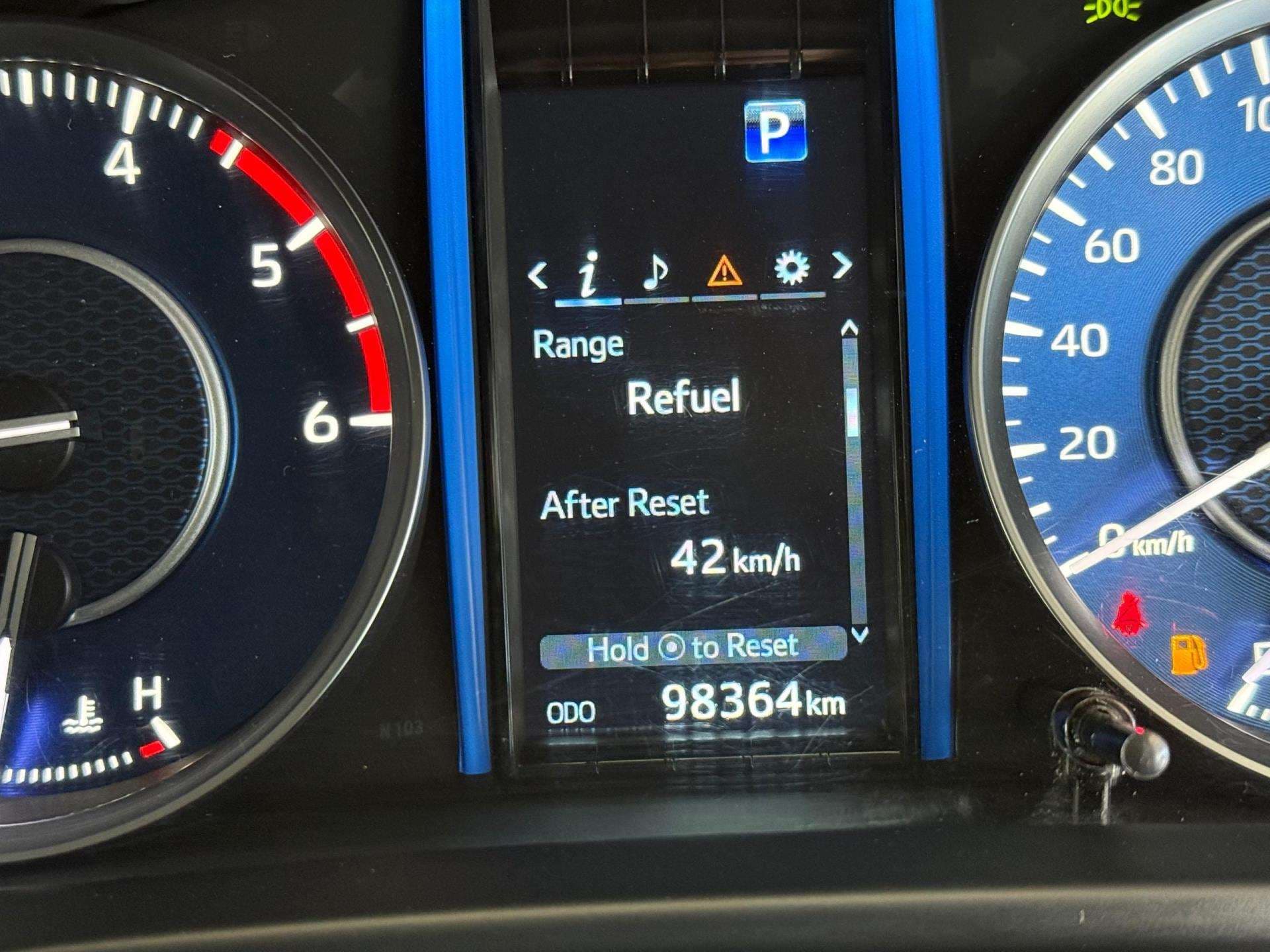 2023 Toyota Fortuner, image 12 of 16