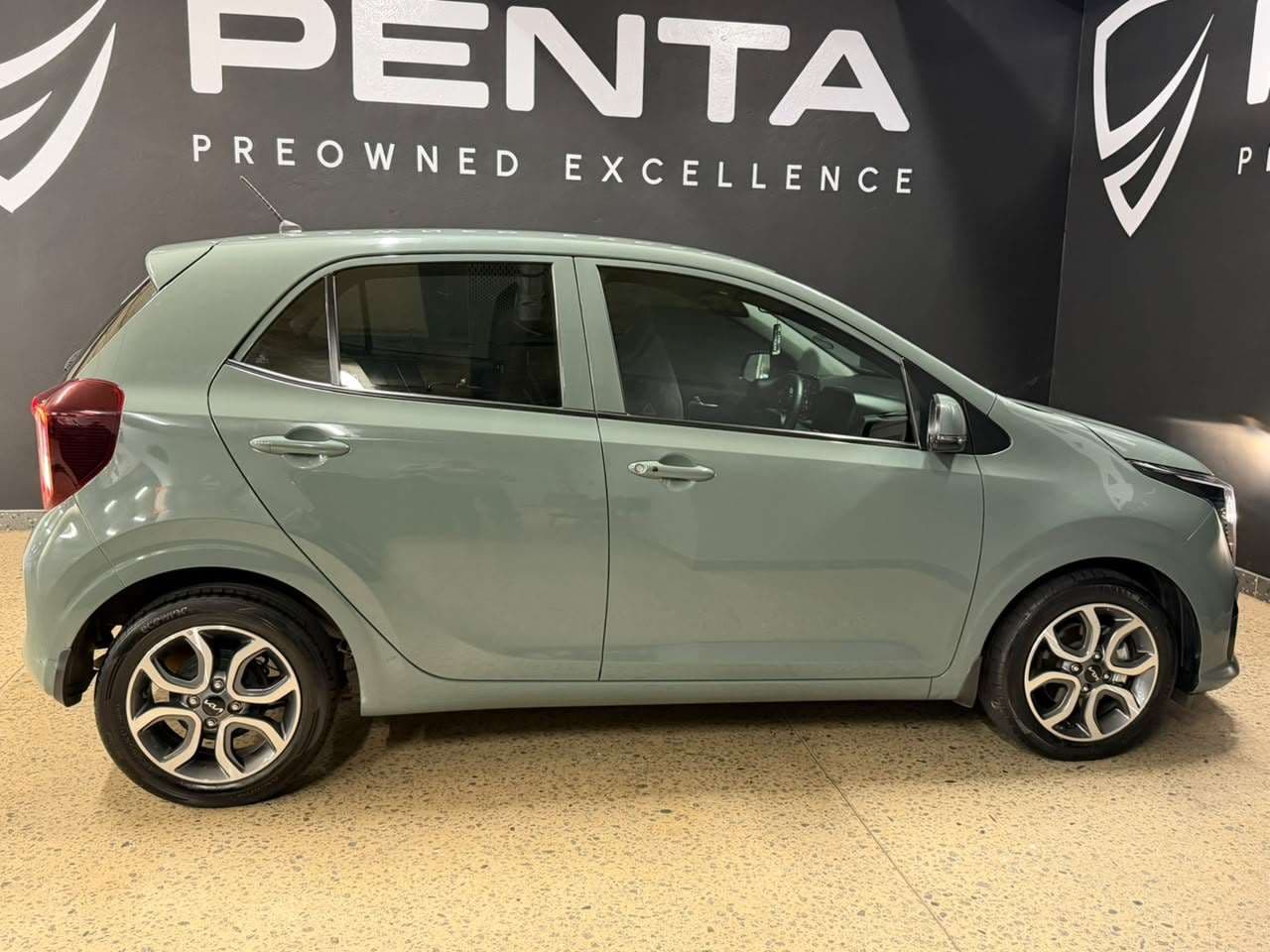 2024 Kia Picanto, image 3 of 16