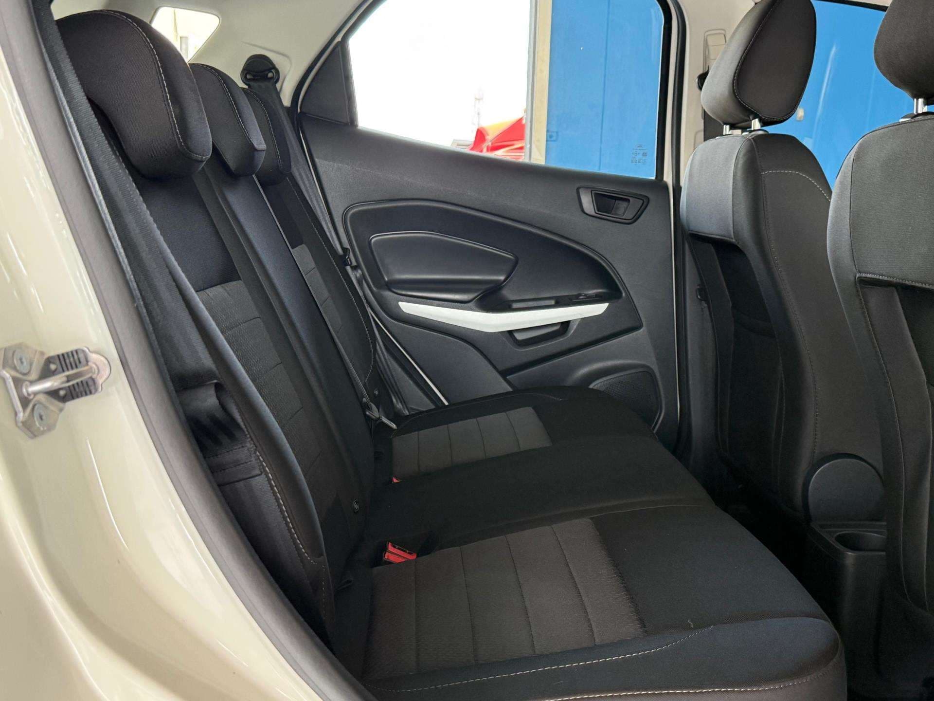 2020 Ford Ecosport, image 14 of 16