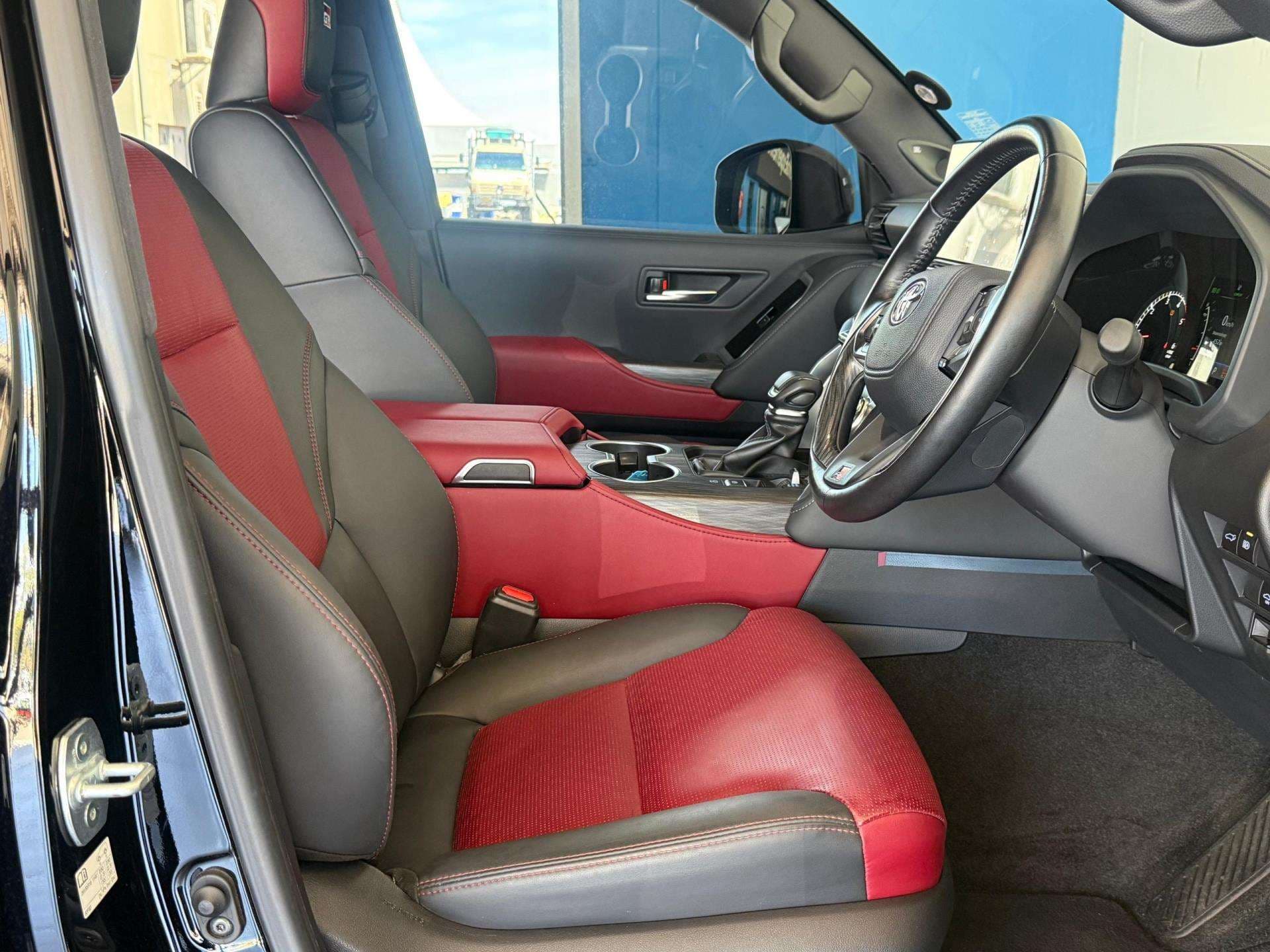 2023 Toyota Landcruiser, image 13 of 16
