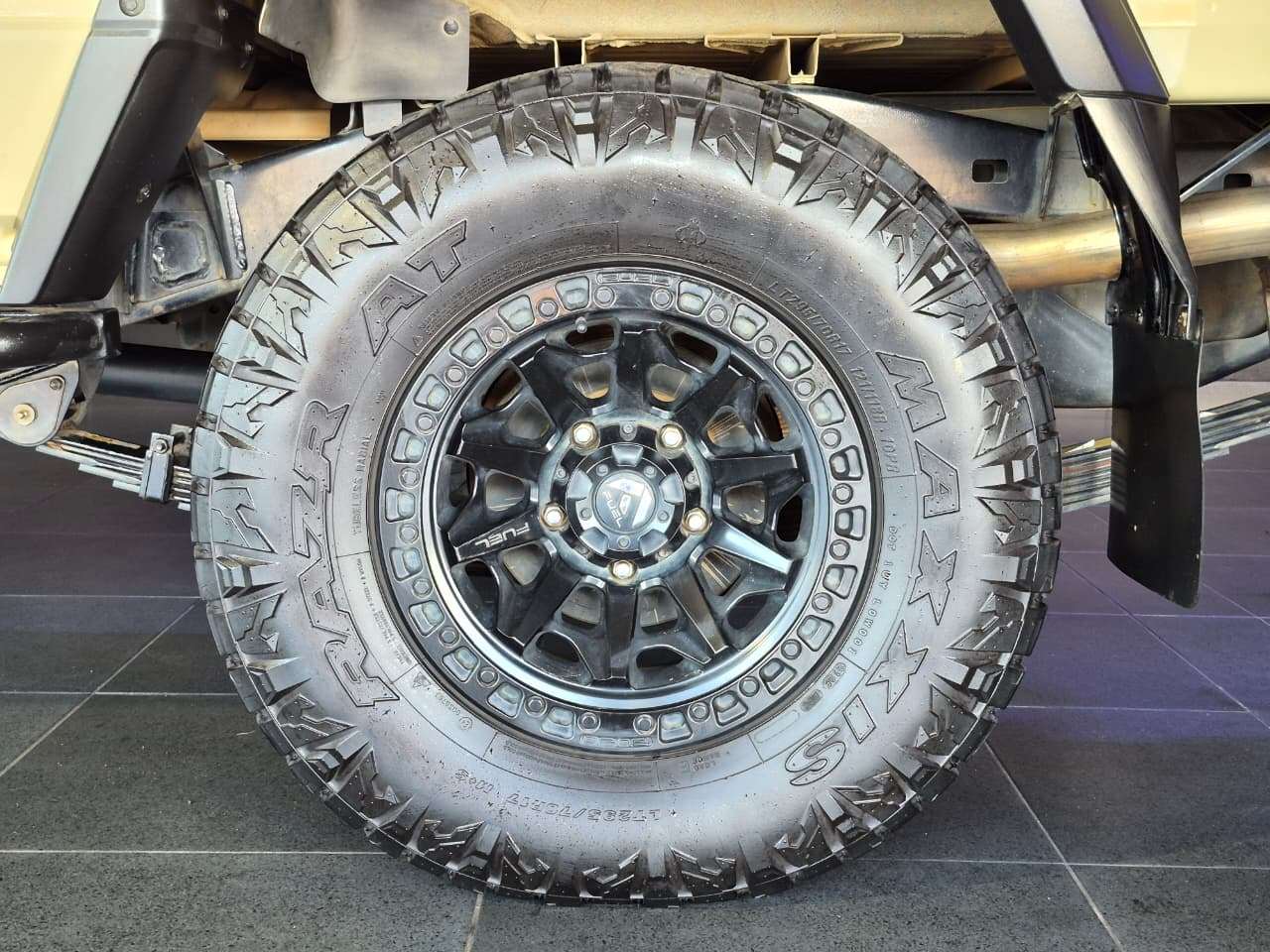 2025 Toyota Land Cruiser, image 16 of 16