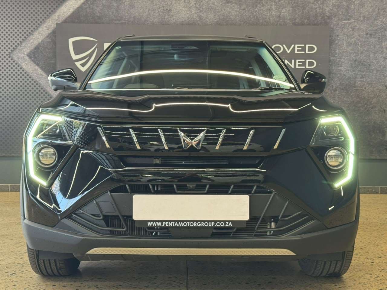 2026 Mahindra Xuv3x0, image 8 of 14