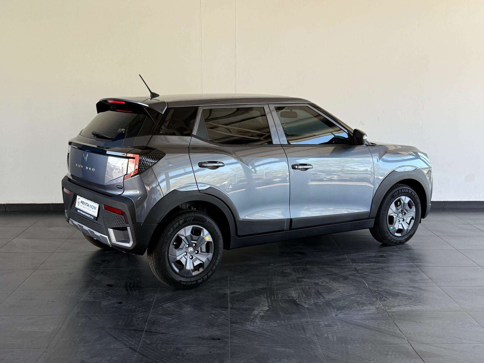 2026 Mahindra Xuv3x0, image 6 of 16