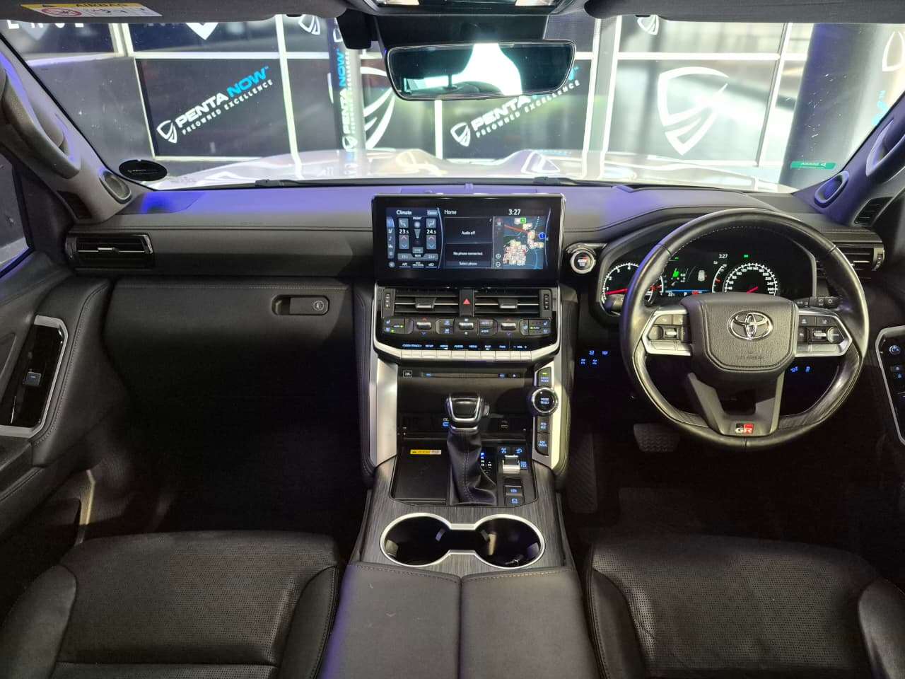 2022 Toyota Land Cruiser 300, image 7 of 16