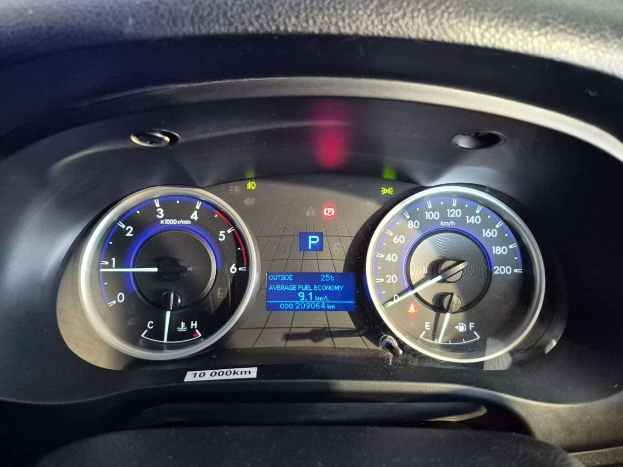 2018 Toyota Hilux, image 10 of 16