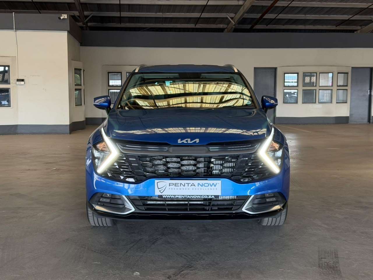 2023 Kia Sportage, image 8 of 16