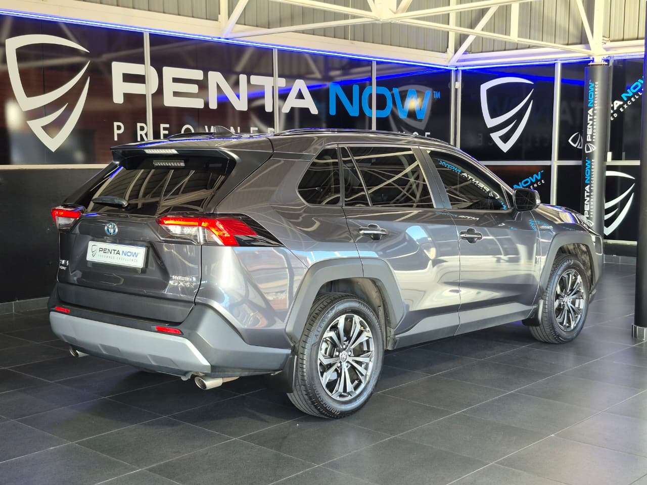 2023 Toyota Rav 4, image 6 of 16