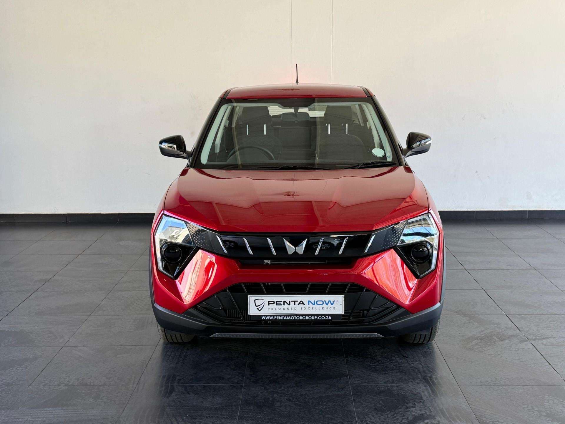 2026 Mahindra Xuv3x0, image 2 of 16