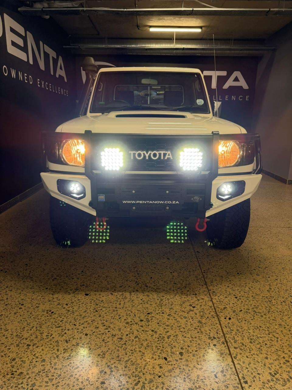 2023 Toyota Land Cruiser, image 4 of 16