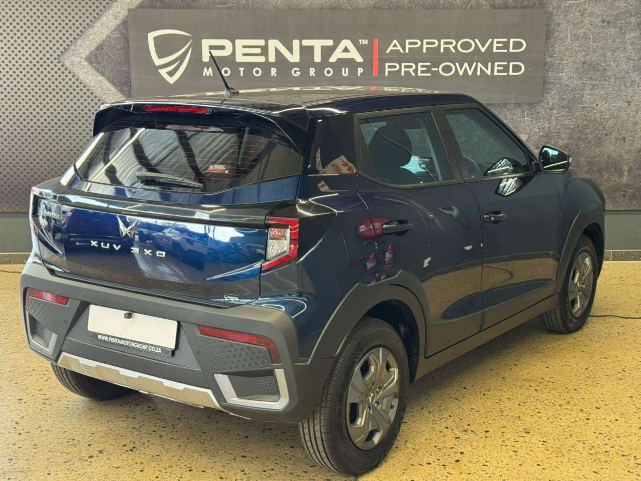 2026 Mahindra Xuv3x0, image 3 of 15
