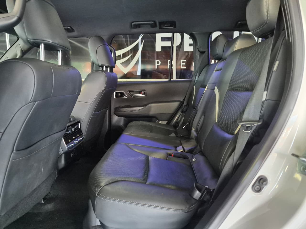 2022 Toyota Land Cruiser 300, image 12 of 16
