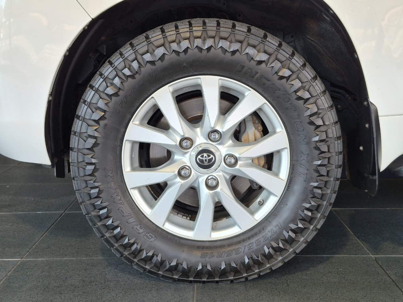 2019 Toyota Lc200, image 16 of 16