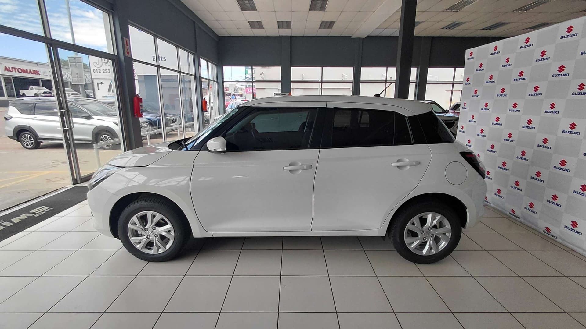 2026 Suzuki Swift, image 6 of 8