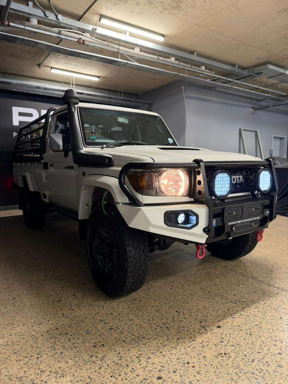 2023 Toyota Land Cruiser, image 3 of 16
