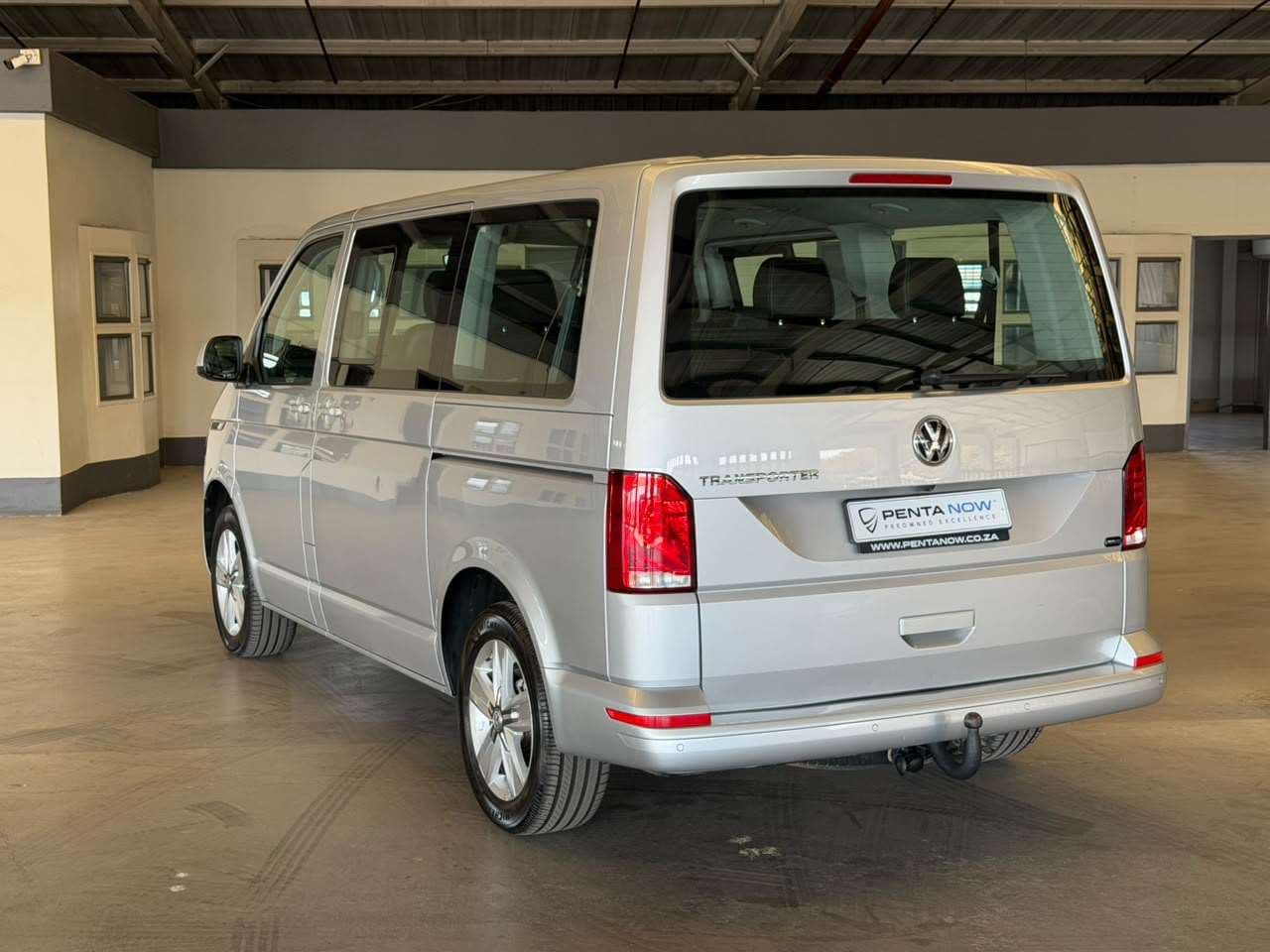 2022 Volkswagen T6.1 Kombi, image 3 of 16