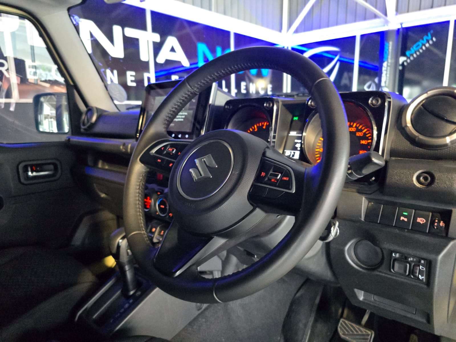 2025 Suzuki Jimny, image 8 of 16