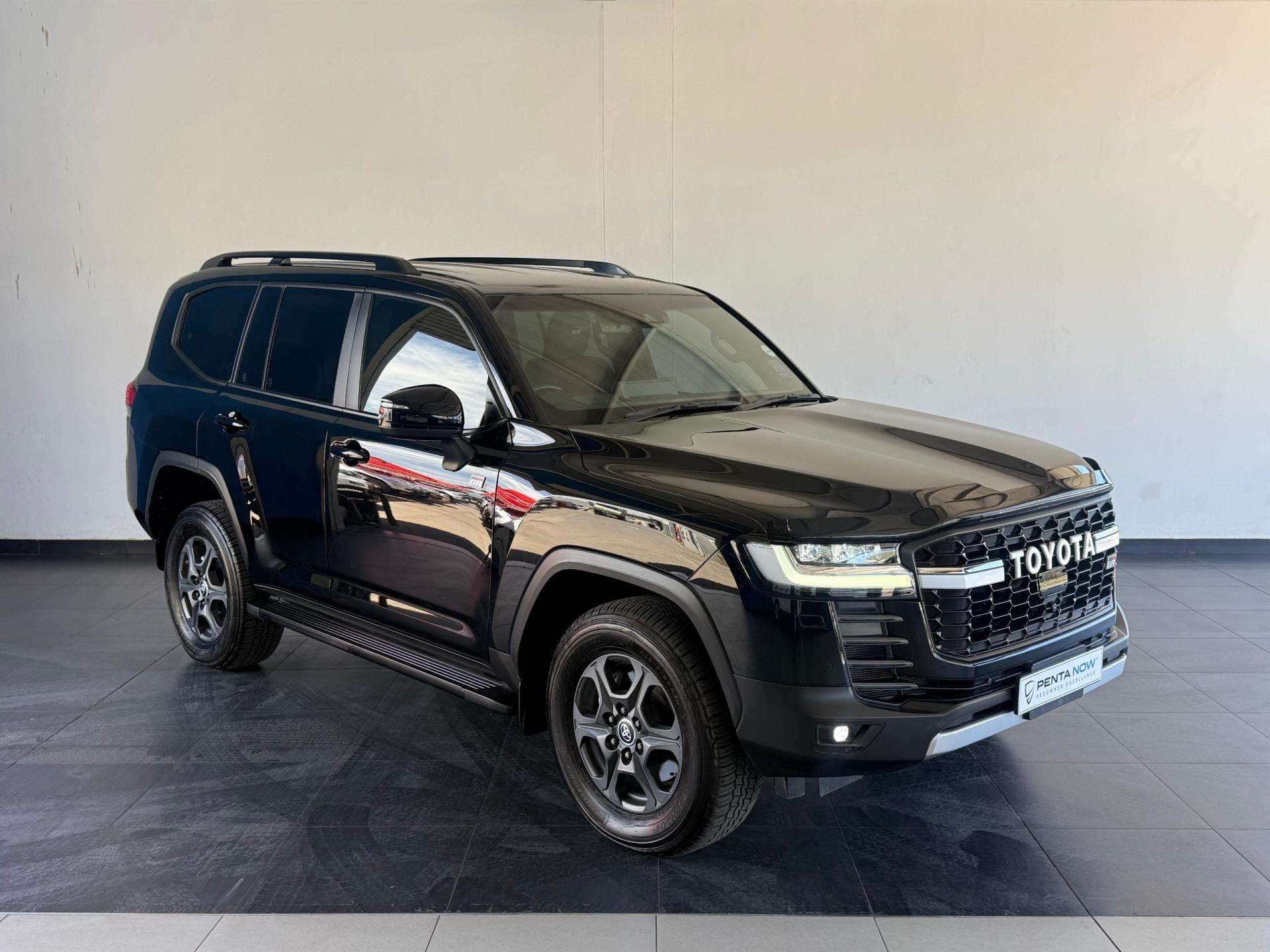 2023 Toyota Landcruiser, image 3 of 16
