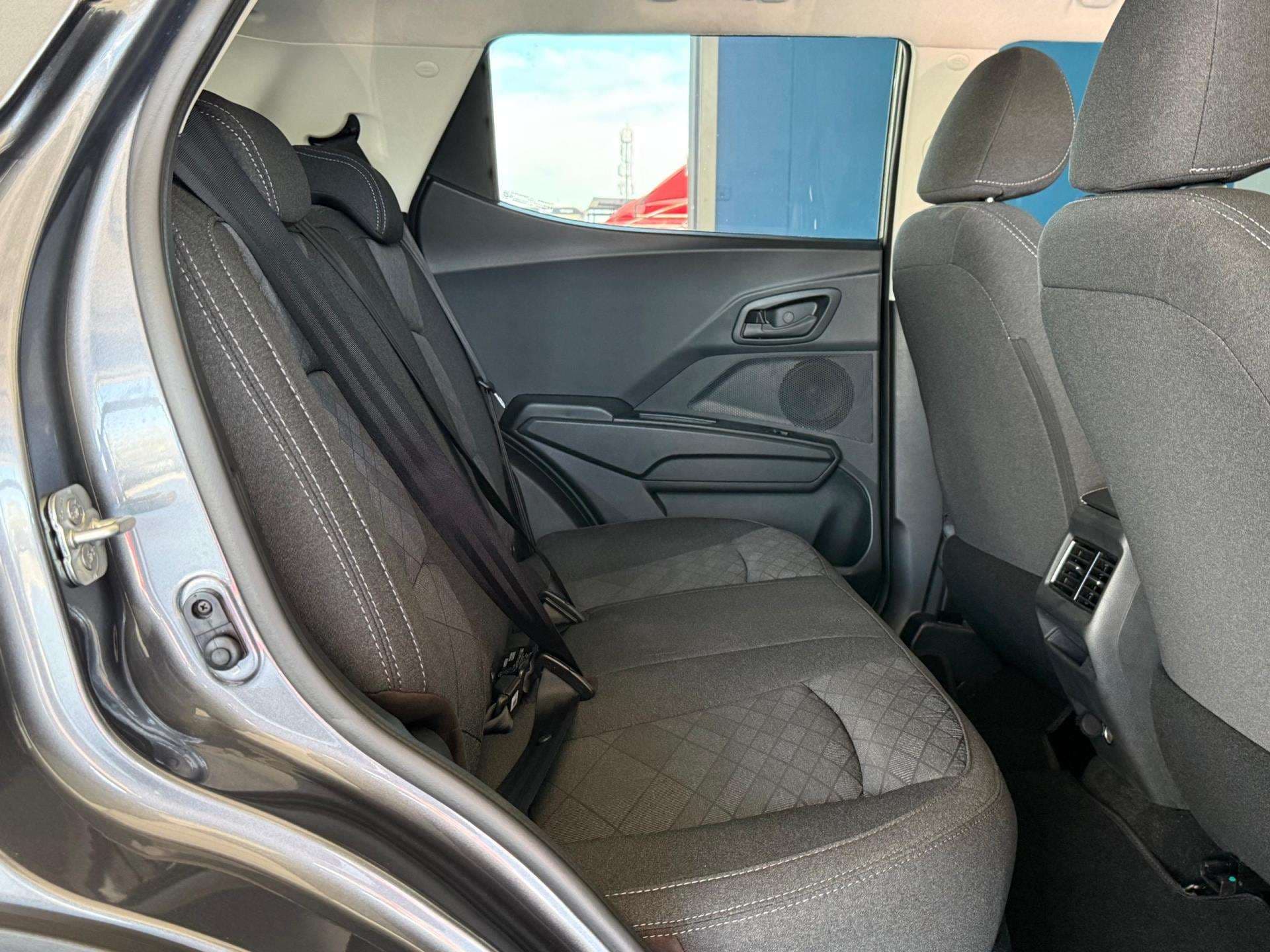 2026 Mahindra Xuv3x0, image 14 of 16