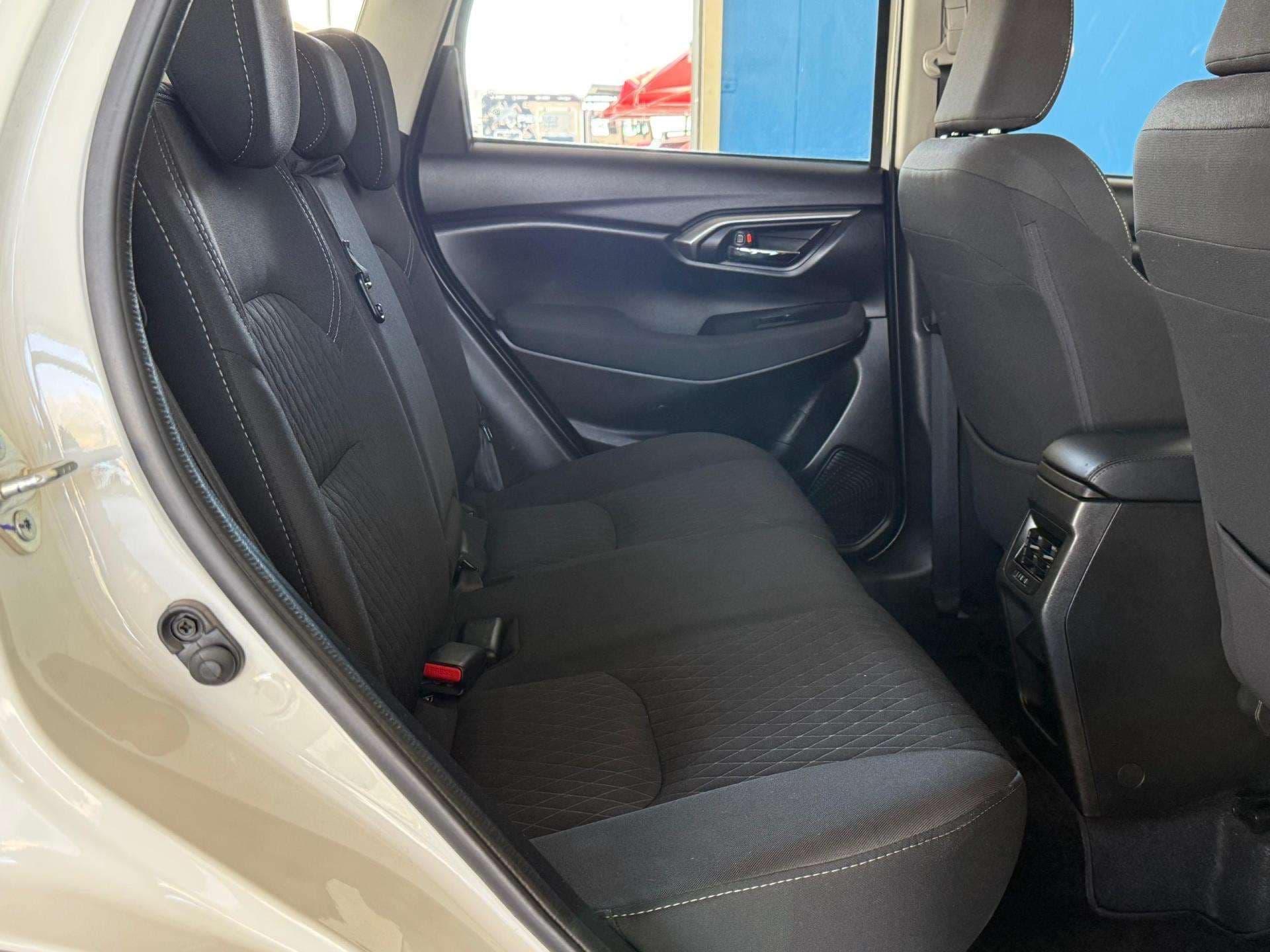 2025 Toyota Urban Cruiser, image 13 of 16