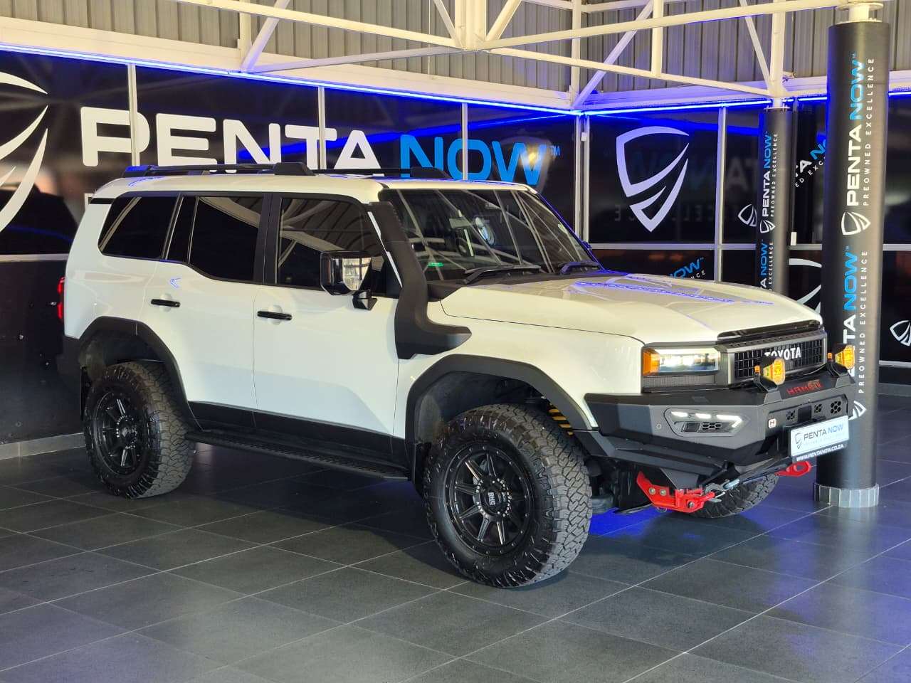 2024 Toyota Prado, image 3 of 16