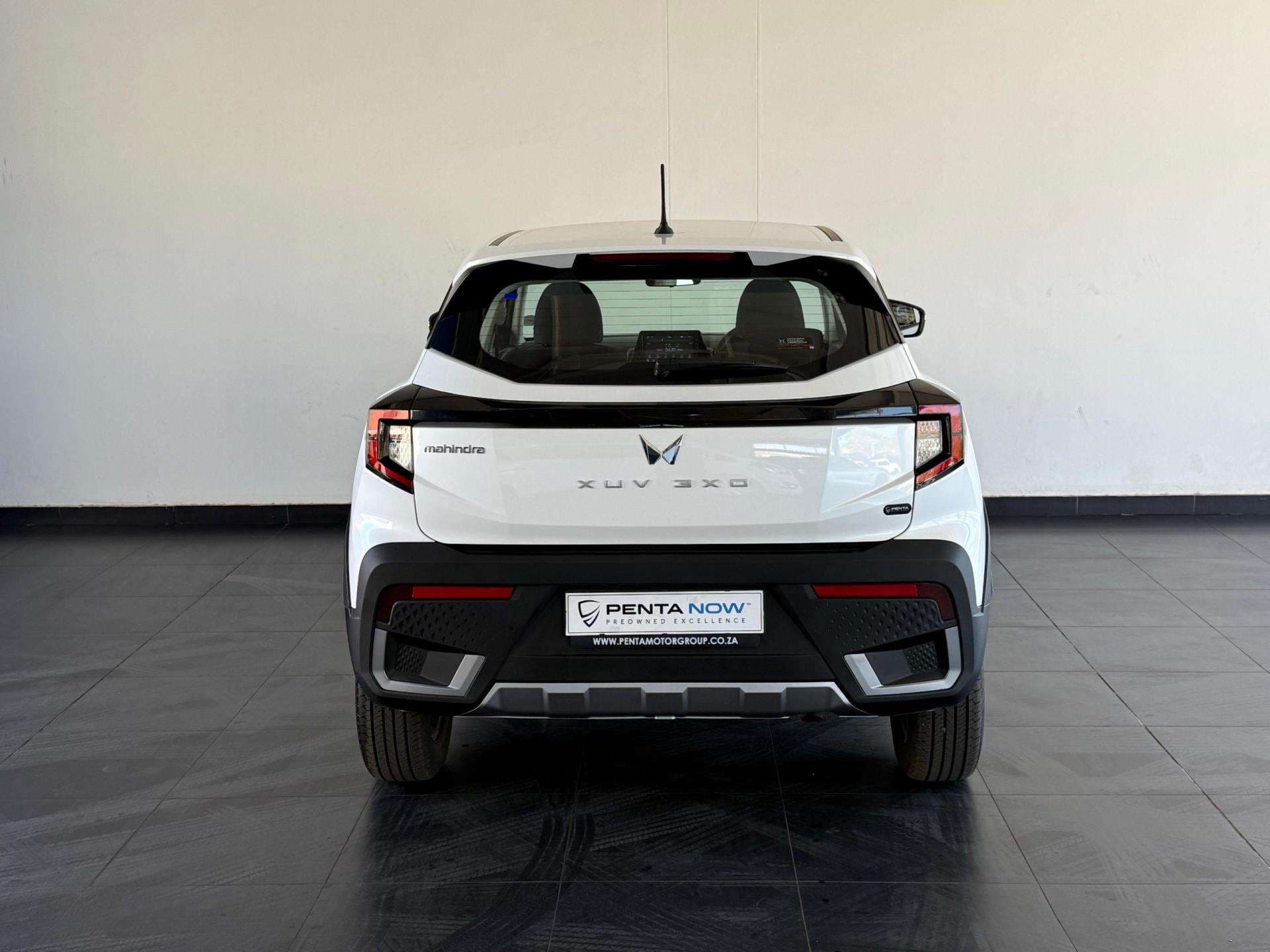 2026 Mahindra Xuv3x0, image 7 of 16