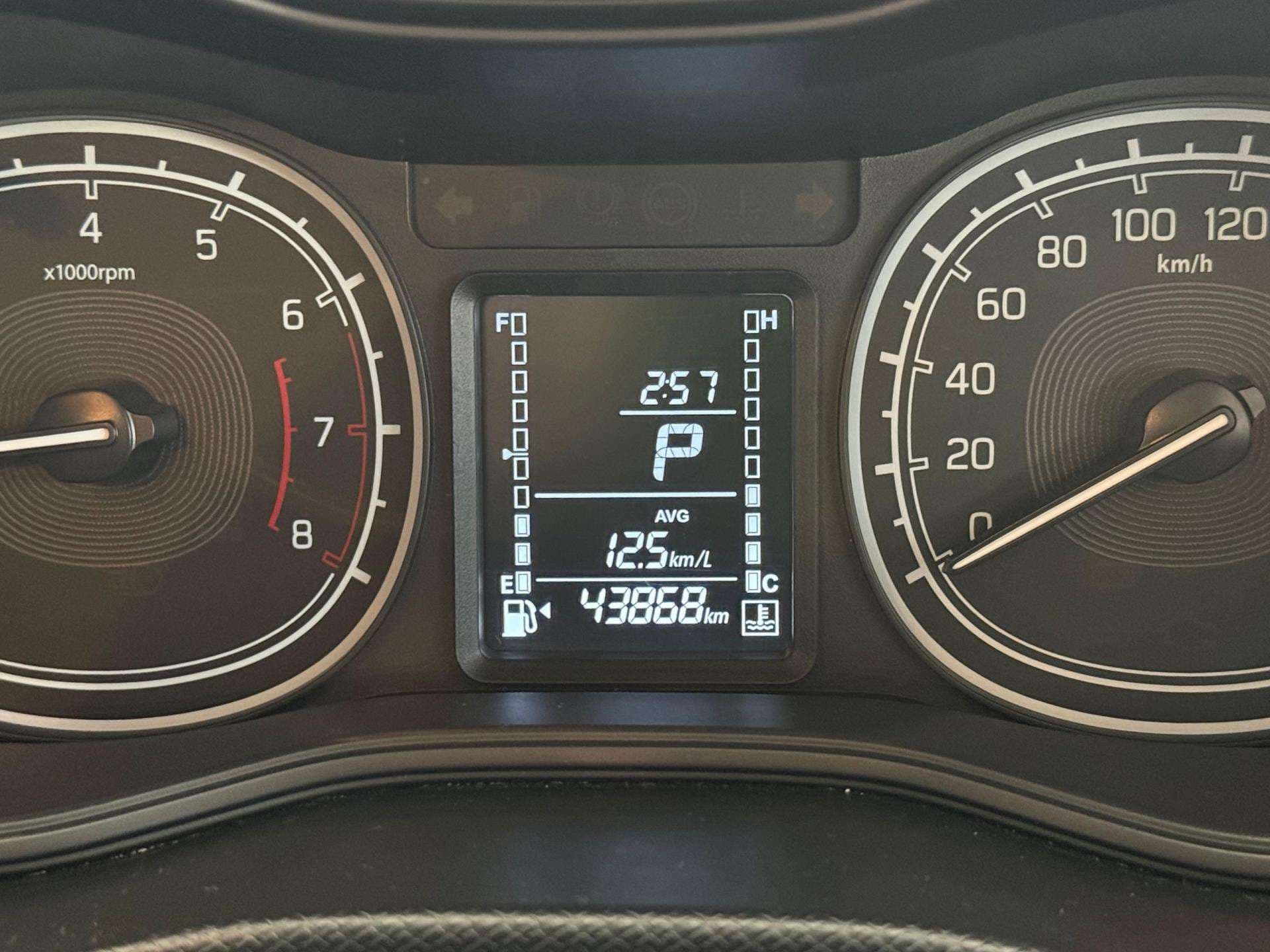 2022 Suzuki Vitara Brezza, image 12 of 16