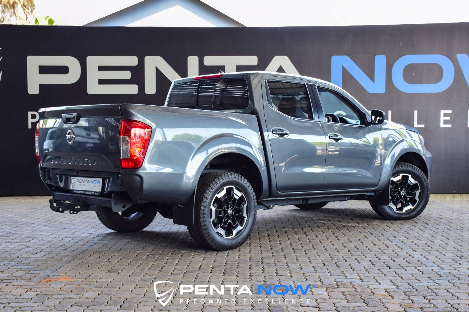2021 Nissan Navara, image 7 of 16