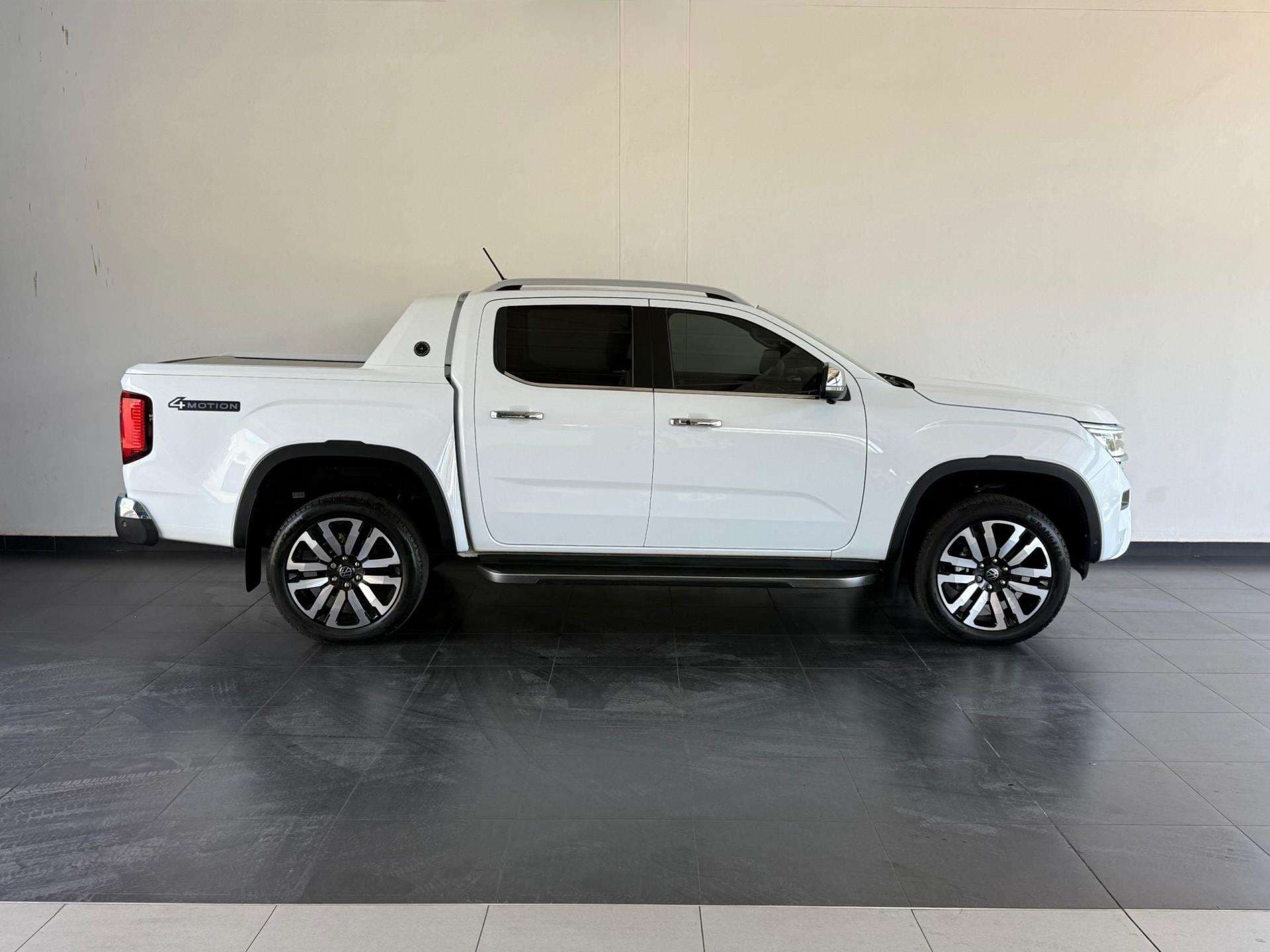 2025 Volkswagen Amarok, image 4 of 16