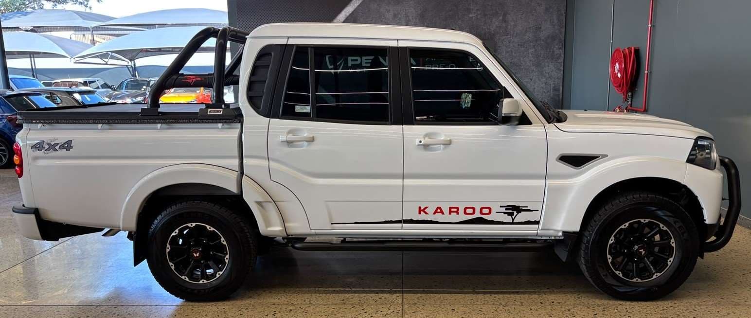 2026 Mahindra Pik Up, image 2 of 16