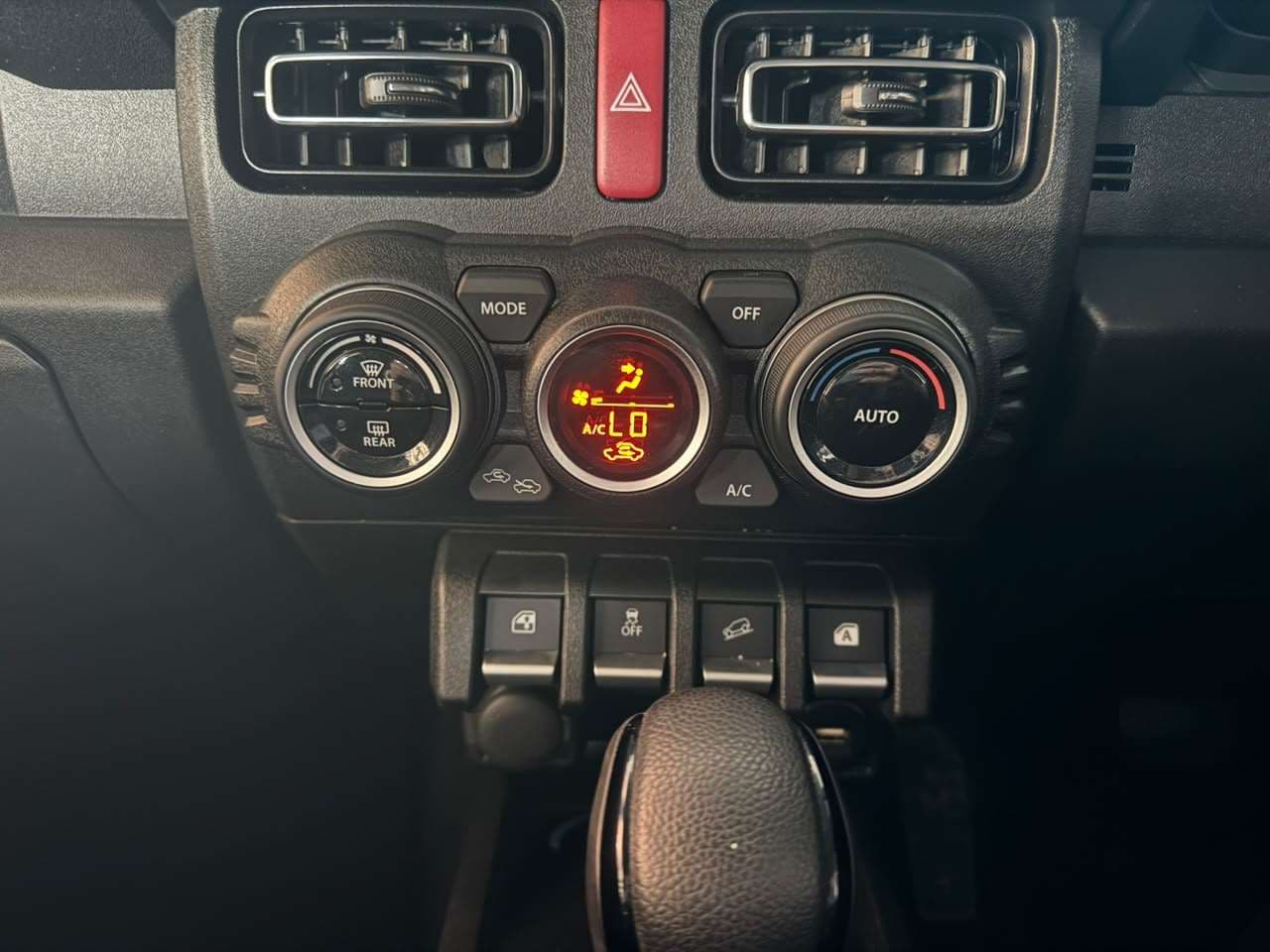 2025 Suzuki Jimny, image 11 of 16