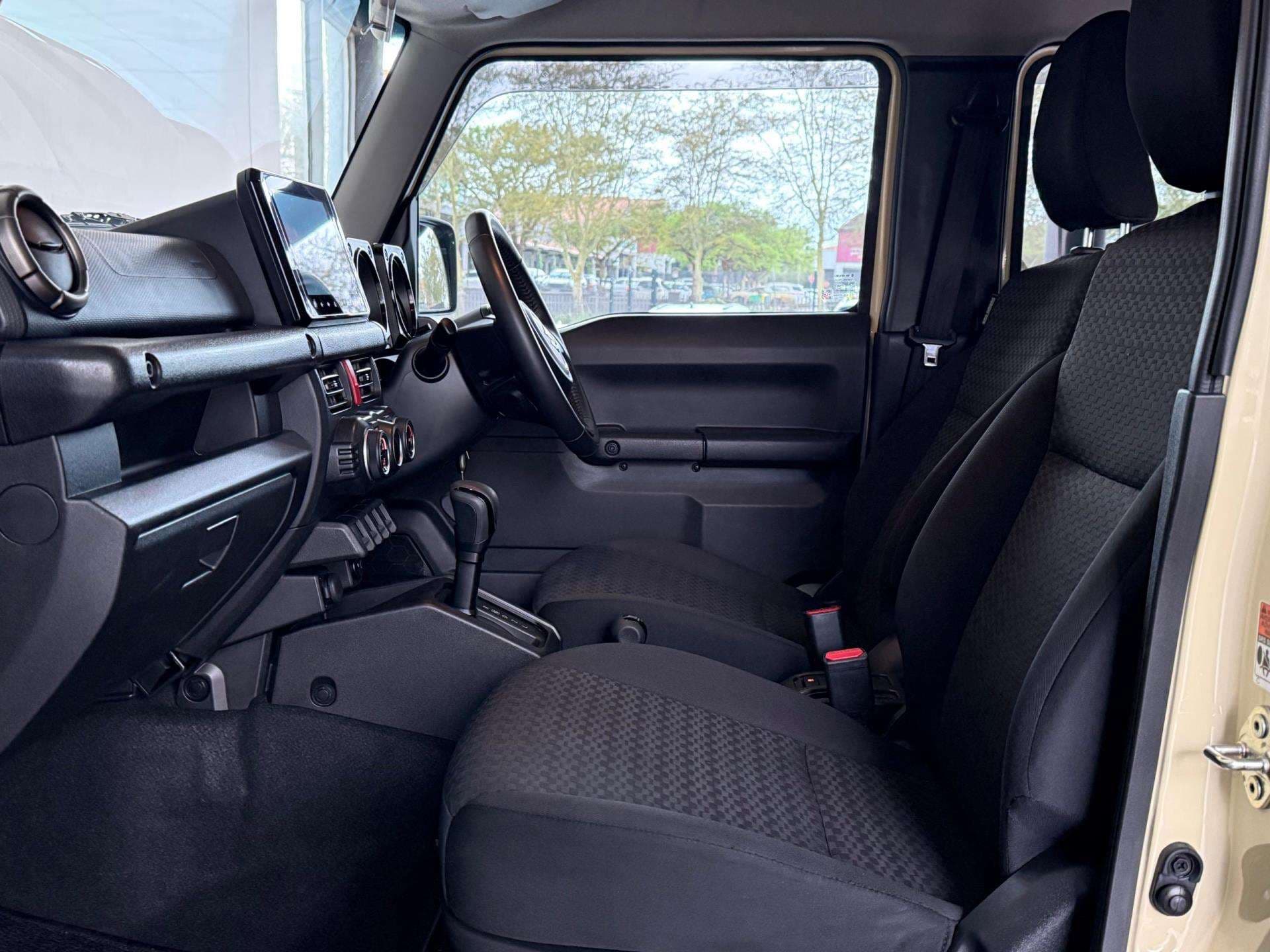 2024 Suzuki Jimny, image 15 of 16
