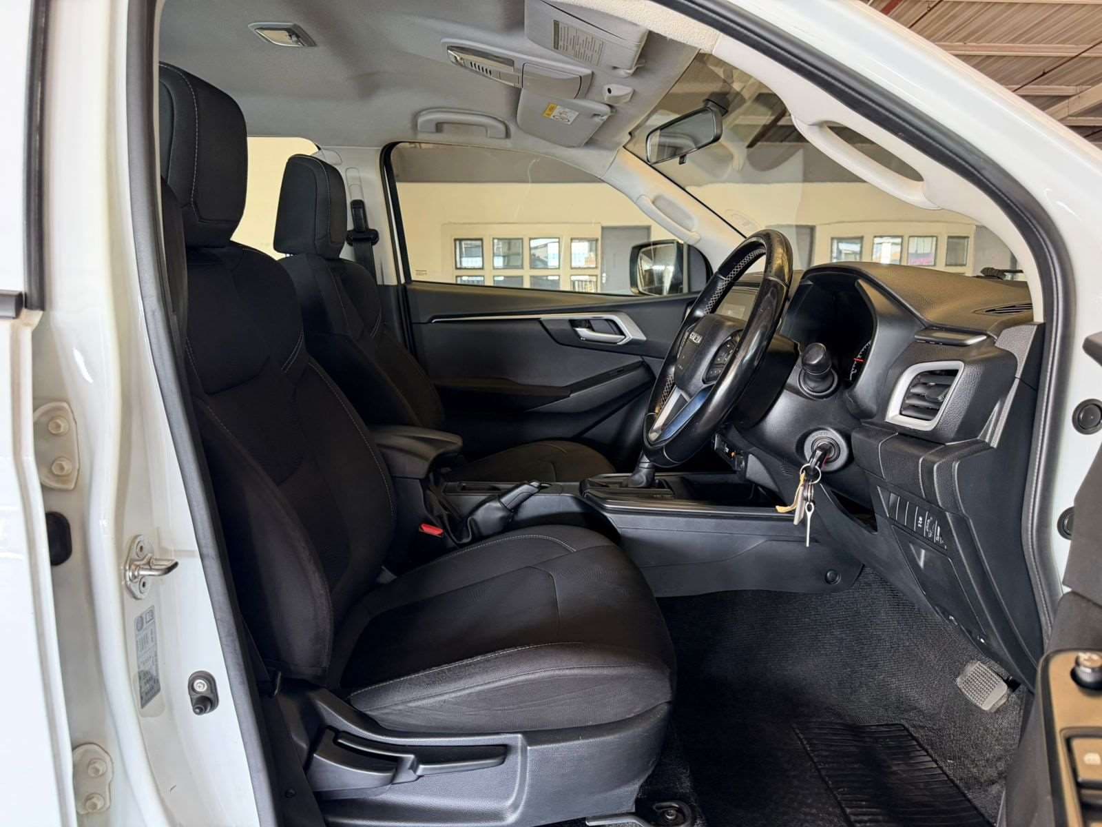 2023 Isuzu D-max, image 11 of 16