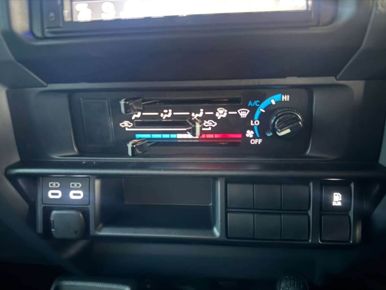 2026 Toyota Land Cruiser 79, image 14 of 16