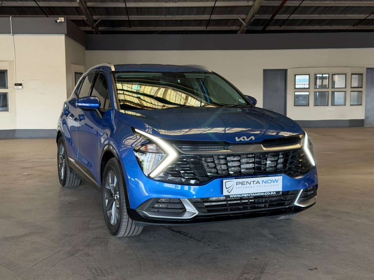 2023 Kia Sportage, image 7 of 16