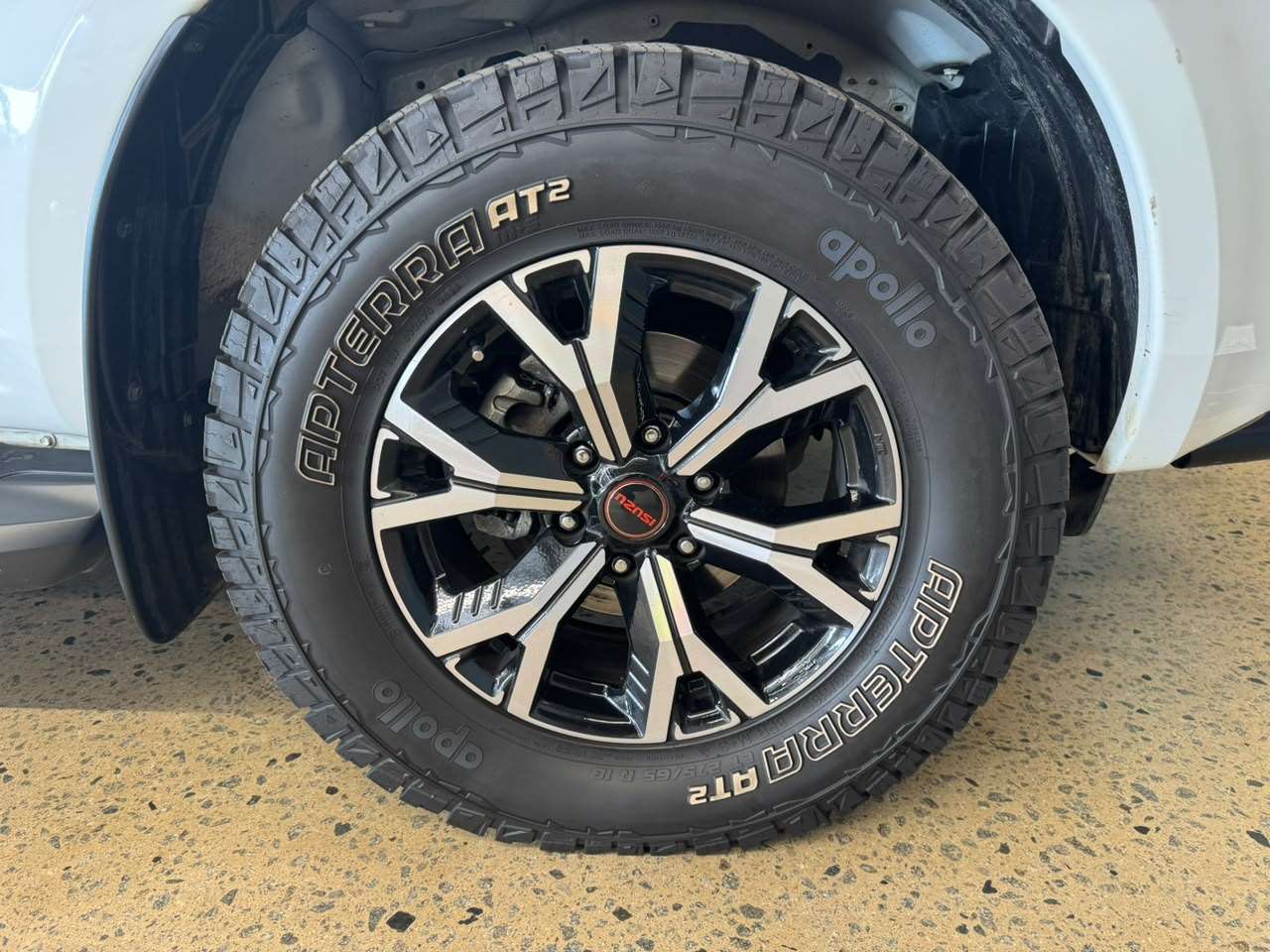 2025 Isuzu D-max 1.9 Ddi Hr X-rider A/t D/c, image 9 of 13